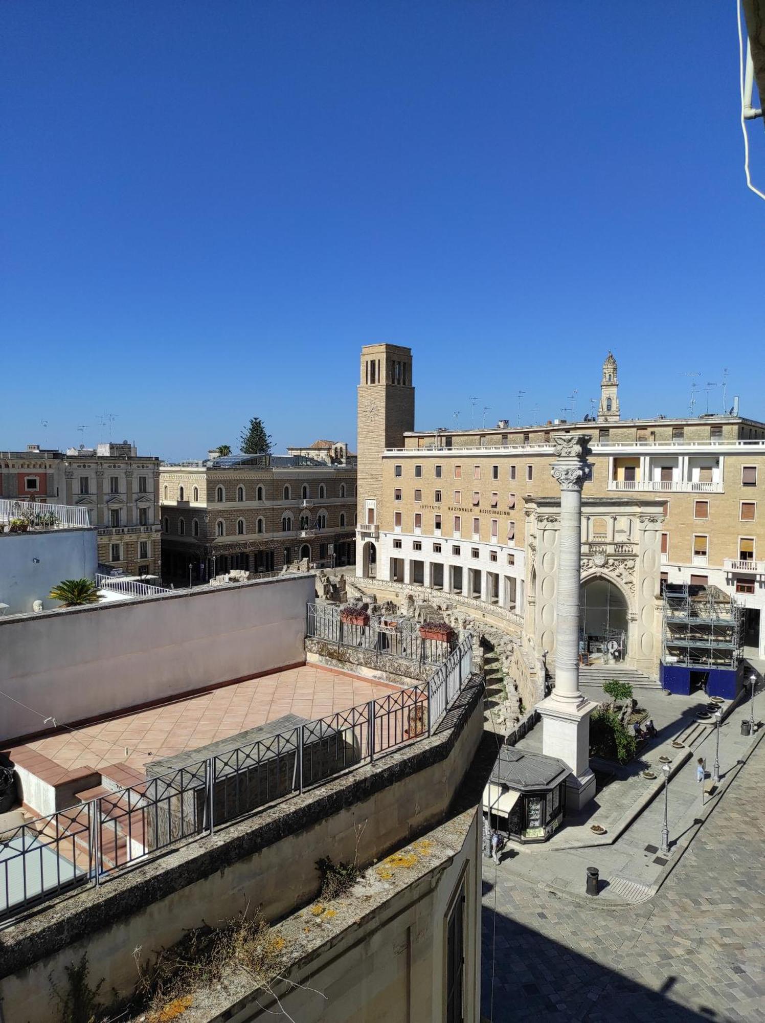 Appartamento La colonna Holiday house Lecce Esterno foto